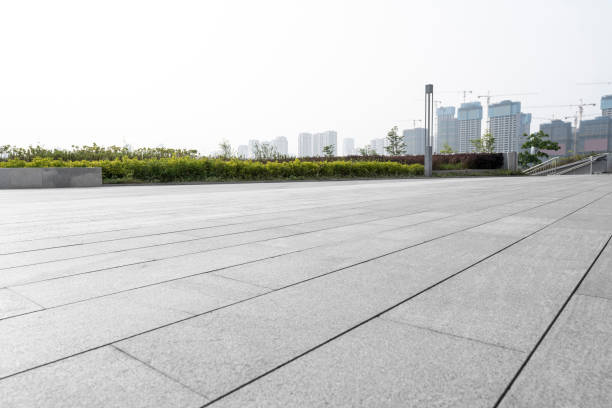 The empty squares of modern cities