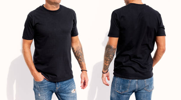 黒いメンズtシャツを着たモデル、自分だけのデザインのモックアップ - back to front ストックフォトと画像