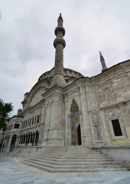 istock Nuruosmaniye Mosque - İstanbul 1393268686