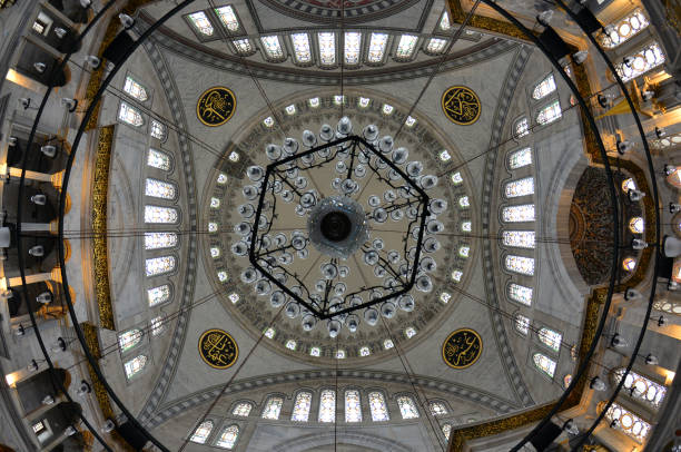 istock Nuruosmaniye Mosque - İstanbul 1393268727