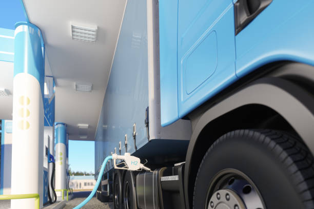 Hydrogen Refueling The Truck On The Filling Station For Eco Friendly Transport Hydrogen Refueling The Truck On The Filling Station For Eco Friendly Transport liquid battery stock pictures, royalty-free photos & images
