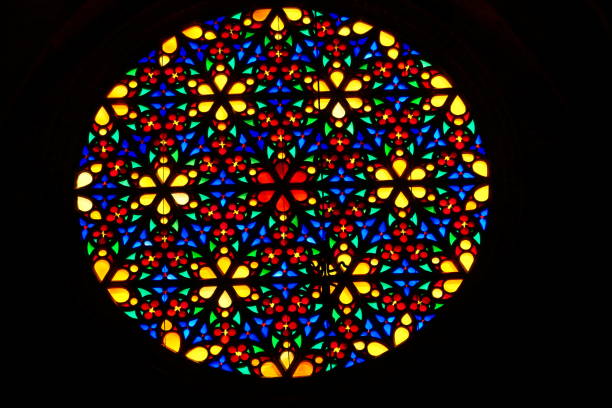 janela rosa, catedral de palma de mallorca - rose window - fotografias e filmes do acervo