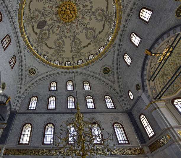 istock Nusretiye Mosque - İstanbul 1393305594
