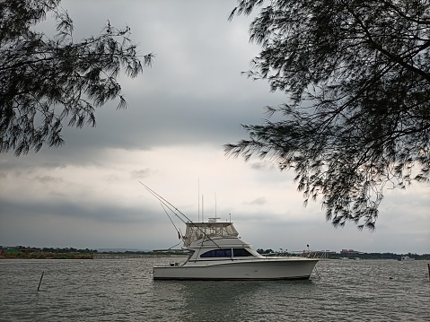 The marina beach area of ​​Semarang City is a place for recreation, fishing, and fishing boats