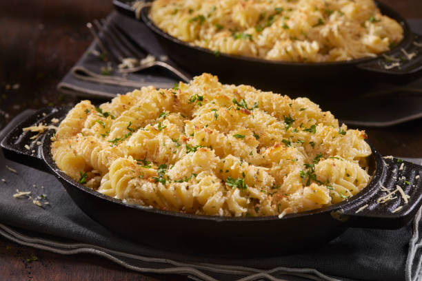istock Baked Creamy Macaroni and Cheese with Rotini 1393366909