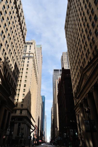 istock City view of Chicao 1393467538