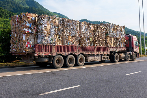 Waste paper recycling on the truck