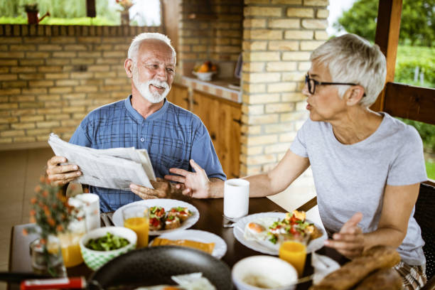 istock Do you have to read newspapers during breakfast? 1393574175