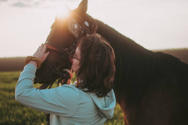 istock She loves her horse 1393582085