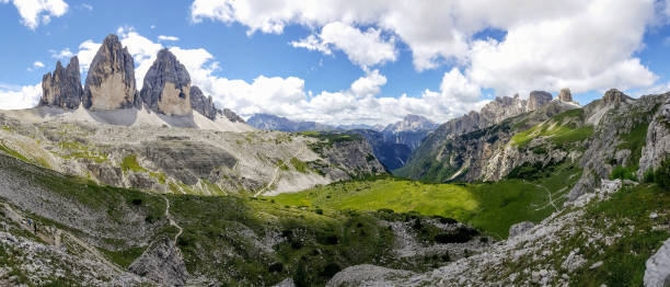 os 3 dolomitas zinnen - tirol rock gravel mountain peak - fotografias e filmes do acervo