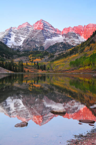 istock Dawn on Maroon Lake and the Maroon Bells 1393610833