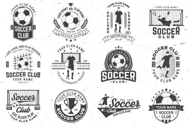 ilustrações, clipart, desenhos animados e ícones de conjunto de futebol, design de crachá de clube de futebol. ilustração vetorial. para assinar com o clube de futebol, logotipo. rótulo monocromático vintage, adesivo, patch, goleiro e portão com silhuetas de jogadores de futebol e futebol. - liga de futebol