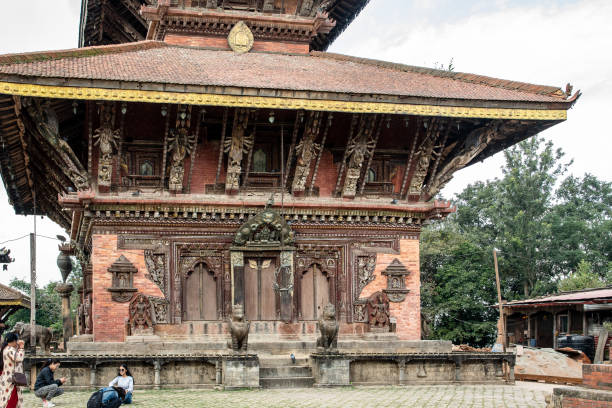 templo changu narayan en bhaktapur. - changu narayan temple fotografías e imágenes de stock