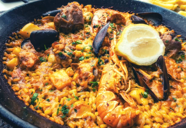 istock Paella served in paella pan. 1393750529