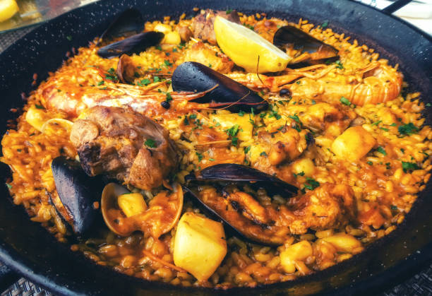 istock Paella served in paella pan. 1393750542