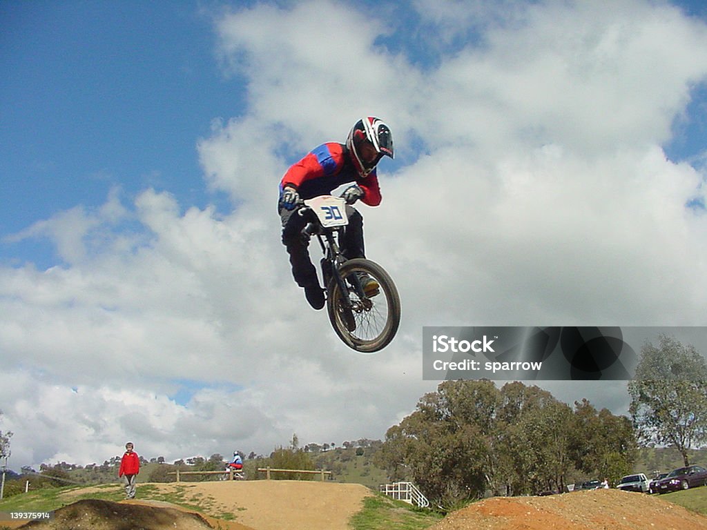 BMX Rider ar - Foto de stock de Bicicleta royalty-free