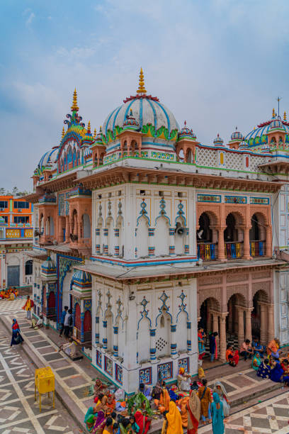 janaki mandir é um templo hindu dedicado à deusa sita que está localizado em janakpur, nepal - janaki mandir - fotografias e filmes do acervo