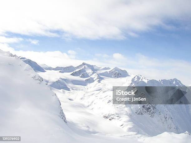 Montañas De Austria Foto de stock y más banco de imágenes de Aire libre - Aire libre, Austria, Azul