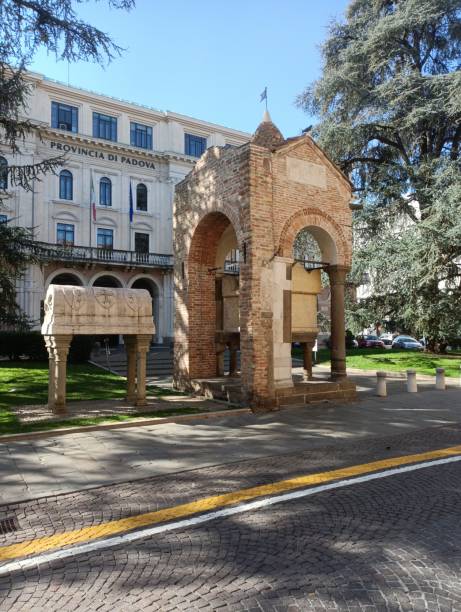 istock TOMB OF ANTENORE TROJAN HERO 1393770075