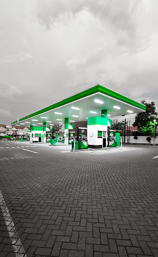 Crawley, UK - 8 March, 2022: forecourt of a Shell petrol station in Crawley, England. People are refueling their cars at a point where unleaded and diesel prices have reached record highs due to the Ukraine conflict.