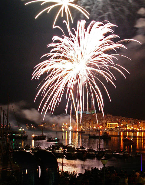 花火のロビニ - rovinj istria pyrotechnics night ストックフォトと画像