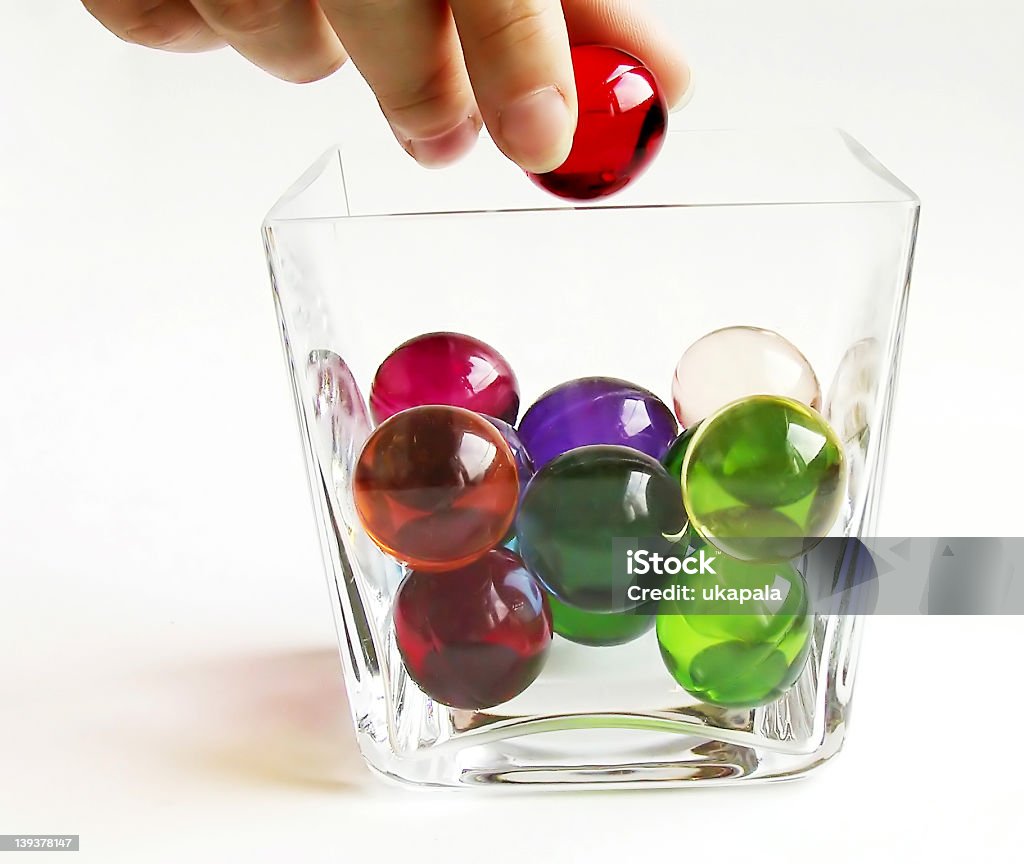 De bolas en un recipiente n.º 1 - Foto de stock de Burbuja libre de derechos
