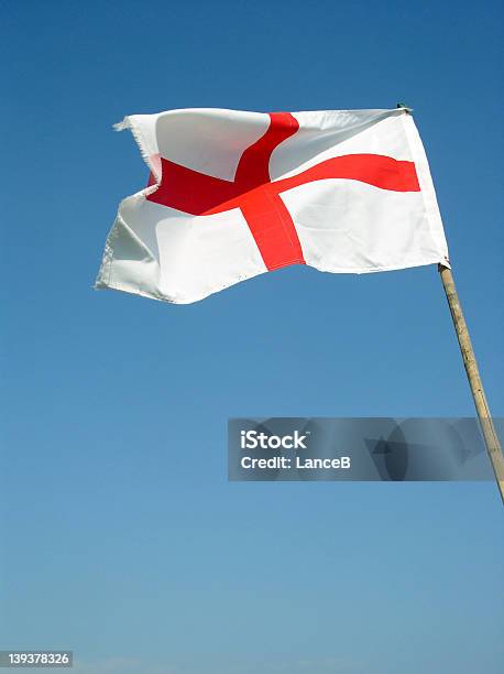 Флаг St George — стоковые фотографии и другие картинки Английский флаг - Английский флаг, Англия, Белый