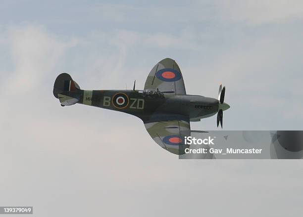 Spitfire Stockfoto und mehr Bilder von Jagdflugzeug - Jagdflugzeug, Zweiter Weltkrieg, Fliegen