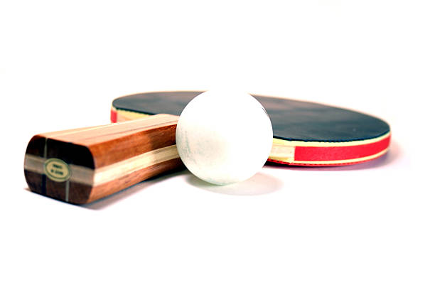 アマチュアゴルフボールと卓球パドル - activitys ストックフォトと画像