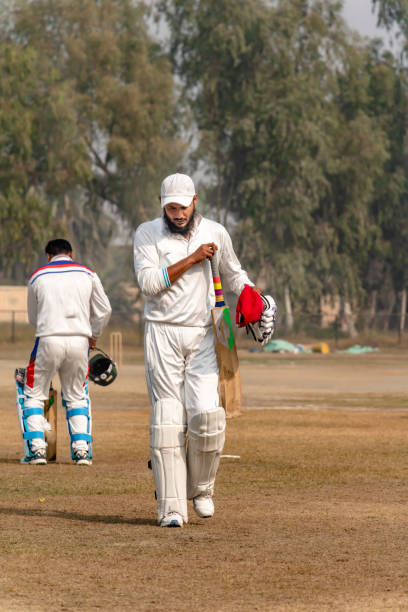 Cropped shot of two opposing cricket players during a matchhttp://195.154.178.81/DATA/i_collage/pi/shoots/783317.jpg