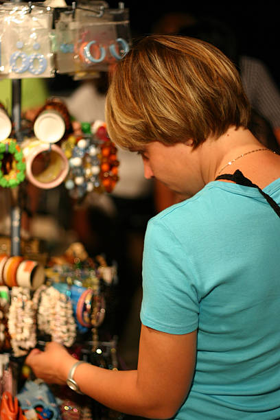 istock Buying a souvenir 1 139379408