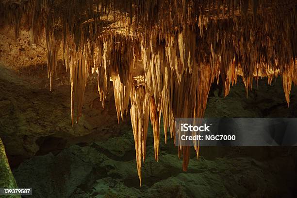 Stalaktytami W Park Narodowy Carlsbad Caverns - zdjęcia stockowe i więcej obrazów Stalaktyt - Stalaktyt, Jaskinia, Park Narodowy Carlsbad Caverns