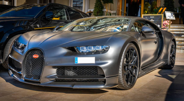 black bugatti chiron