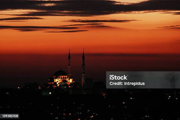 Mesquita Da Turquia Ao Pôr Do Sol - Fotografias de stock e mais imagens de Céu - Céu, Dourado - Cores, Fotografia - Imagem