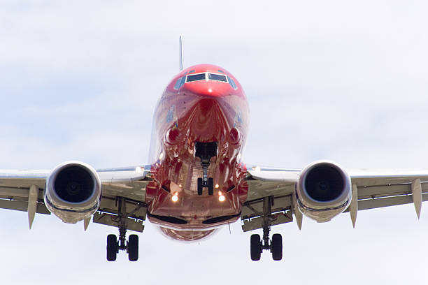 Boeing 737 on final stock photo