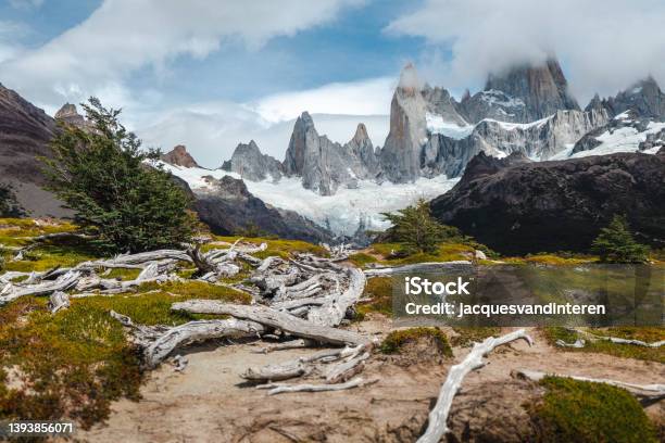 Cerro Chaltén Or Fitz Roy Mount Impressive Mountain Range In Los Glaciares National Park Patagonia Argentina Stock Photo - Download Image Now