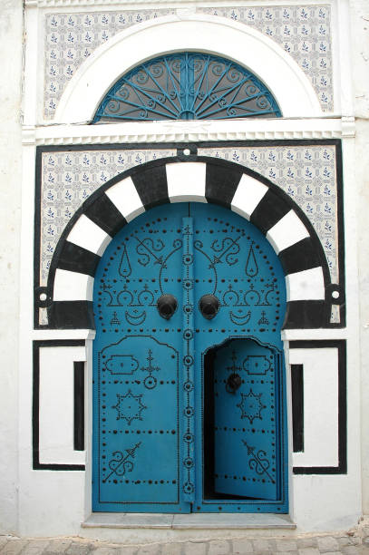 istock Arabic arch door in Tunisia 1393859436