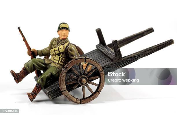 Foto de Soldado De Brinquedo 2 e mais fotos de stock de Arma de Brinquedo - Arma de Brinquedo, Armamento, Brincalhão