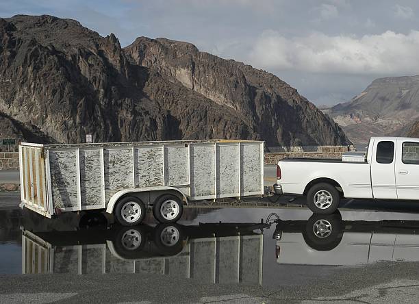 camion e rimorchio - vehicle trailer foto e immagini stock