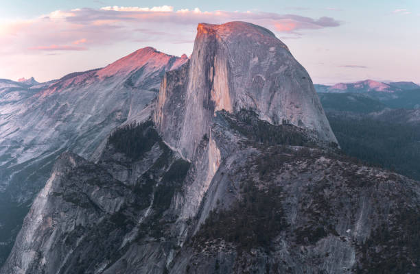 yosemite coucher du soleil - comté de mariposa photos et images de collection