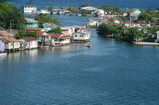 istock city on the water 139388310