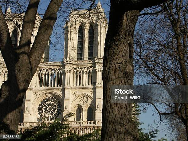 Нотрдам В Париже — стоковые фотографии и другие картинки Quasimodo - Quasimodo, Без людей, Горизонтальный