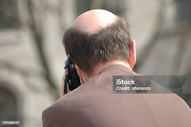 Foto de No Telefone e mais fotos de stock de Acessibilidade - Acessibilidade, Adulto, Cabelo Humano