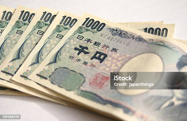 1000 00 Yen Japonés De Billetes Nuevo Foto de stock y más banco de imágenes de Billete de banco - Billete de banco, Billete de yen japonés, Dinero