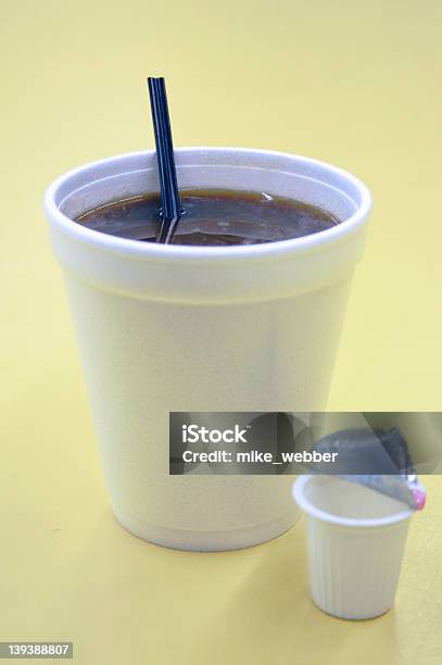 Café Com Uma Mistura De - Fotografias de stock e mais imagens de Polistireno - Polistireno, Chávena, Bebida