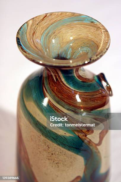 手吹きガラスの花瓶渦巻く色調 - ねじれたのストックフォトや画像を多数ご用意 - ねじれた, ウリ類, ガラス