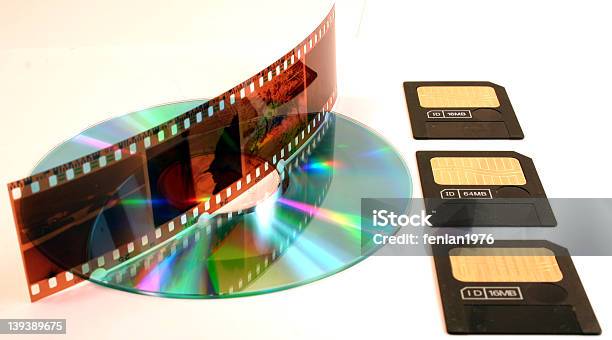 Filme Negativos Cd Smartmedia - Fotografias de stock e mais imagens de CD - CD, CD-ROM, Desenvolvimento