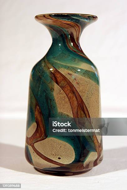手吹きガラスの花瓶渦巻く色調 - ガラスのストックフォトや画像を多数ご用意 - ガラス, 吹く, グラス