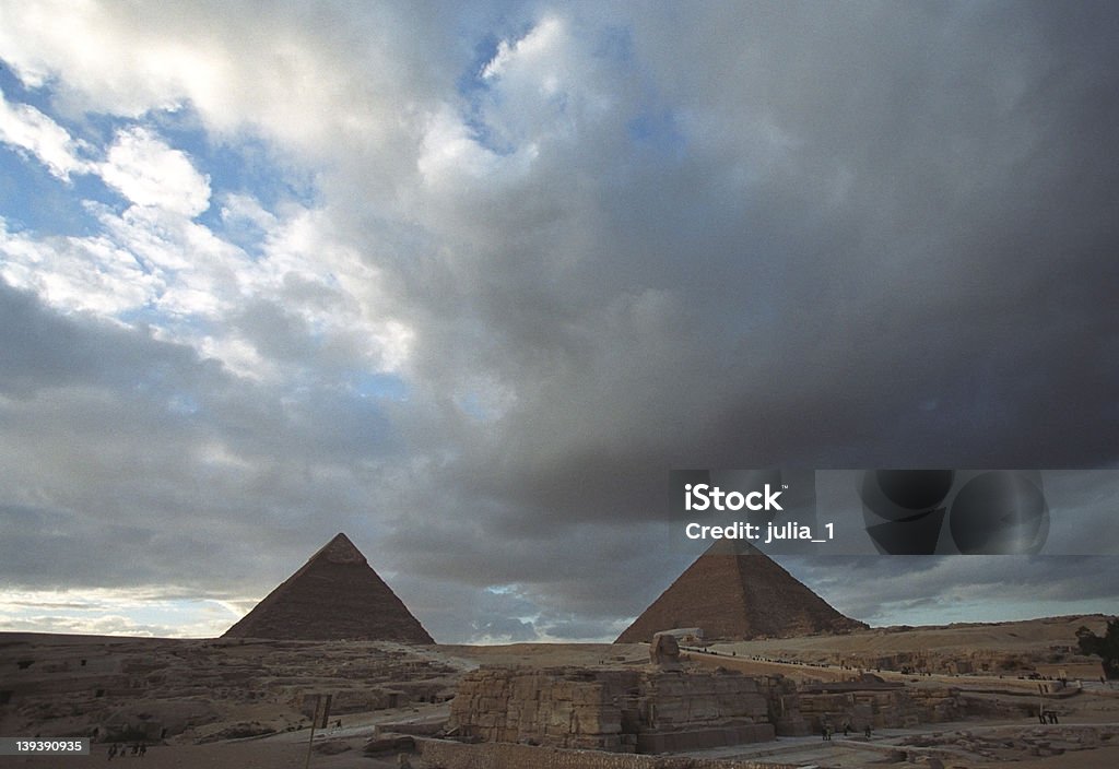 Zwei großen Pyramiden - Lizenzfrei Abenddämmerung Stock-Foto