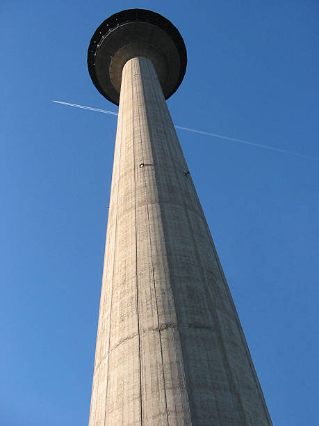 istock high in the air 139391830